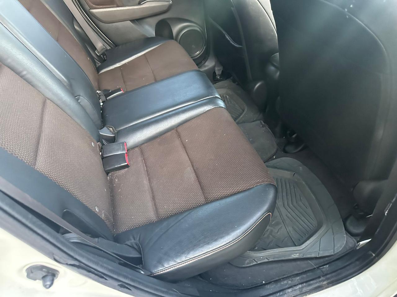 HONDA Fit Shuttle 2013 год