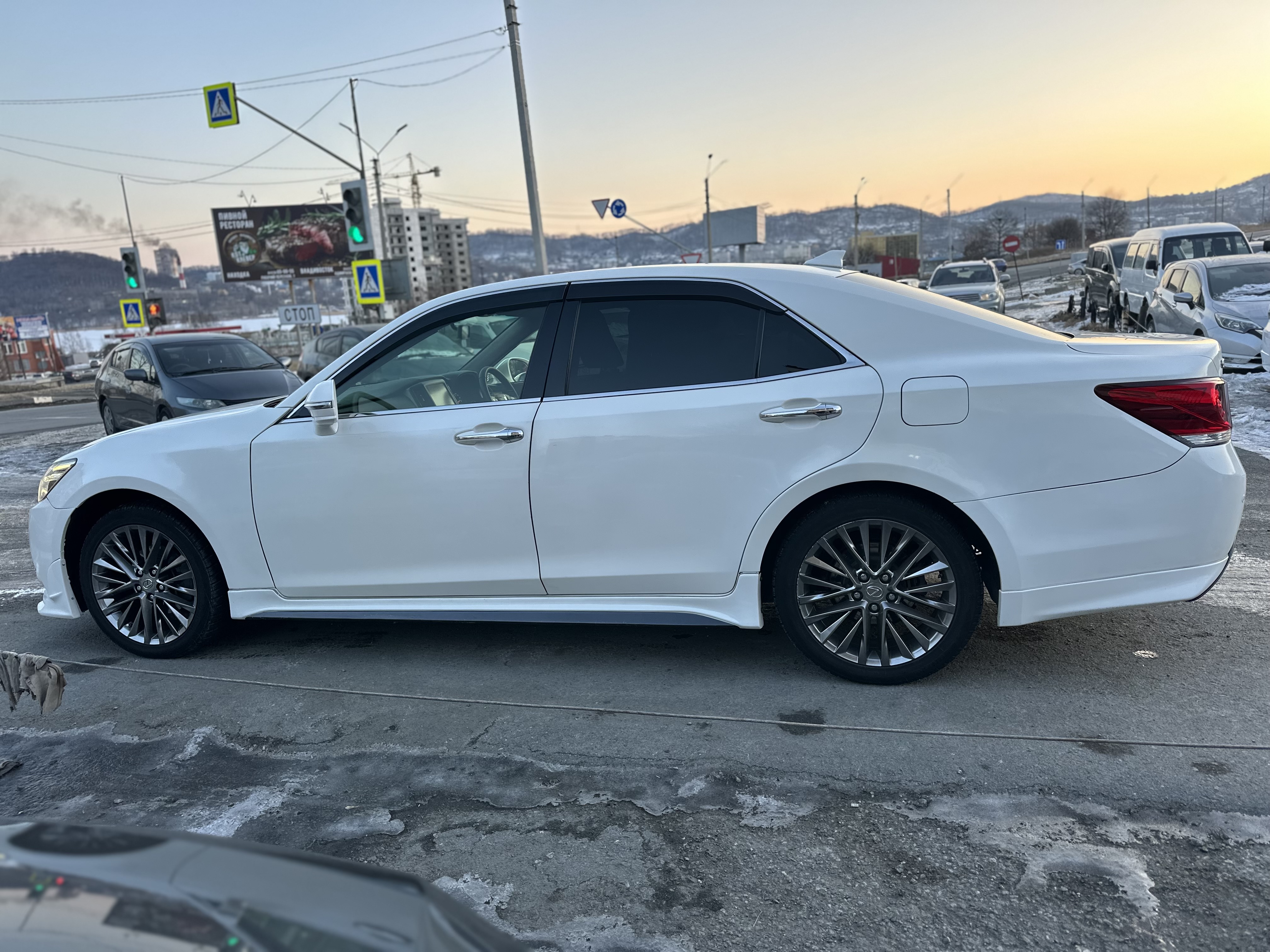 Toyota Crown Athlete S