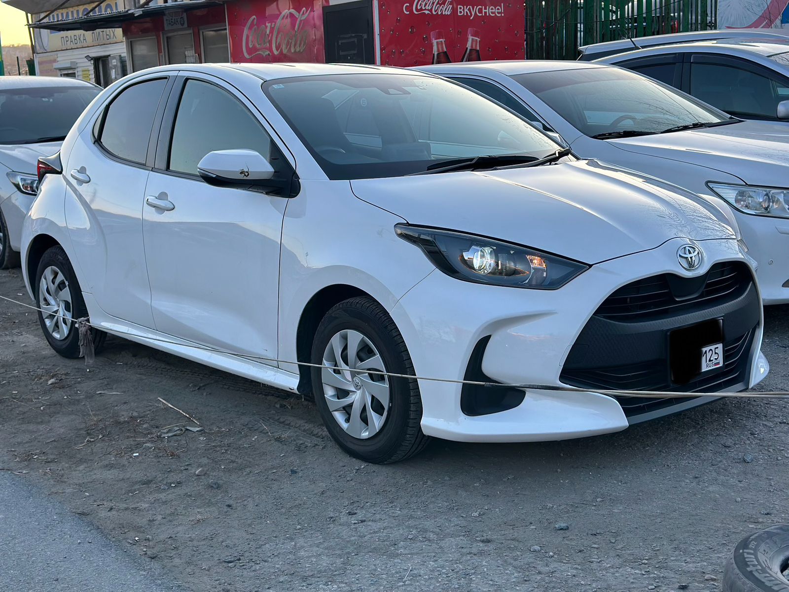 TOYOTA Yaris 2021 год