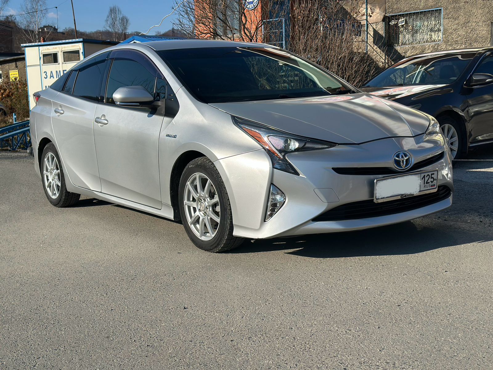 TOYOTA Prius 50 2017 год
