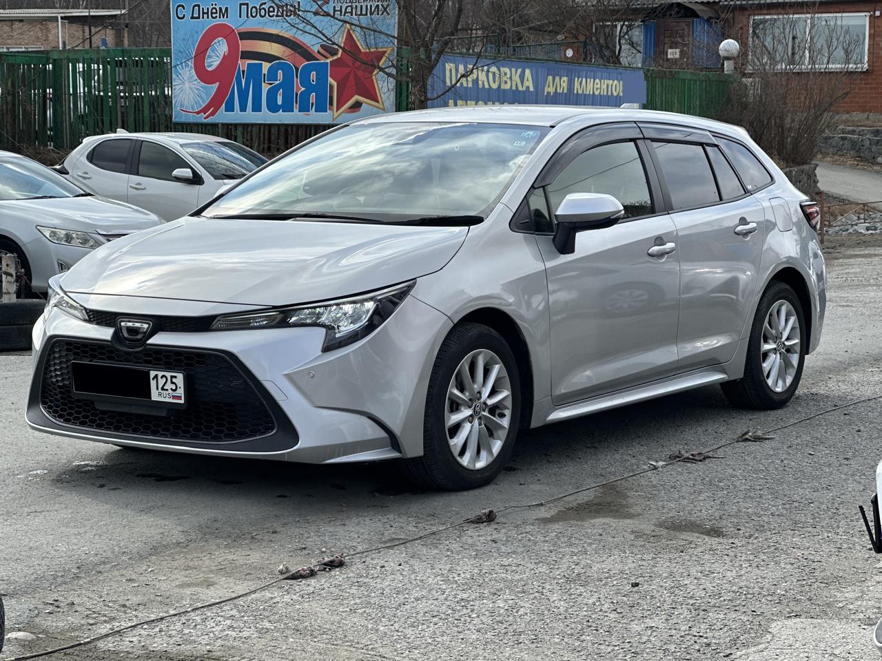 TOYOTA Corolla Touring 2020 год