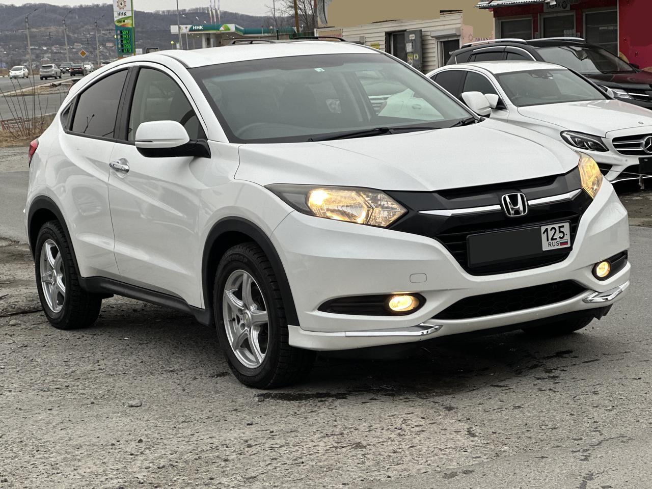 HONDA VEZEL 2014 год