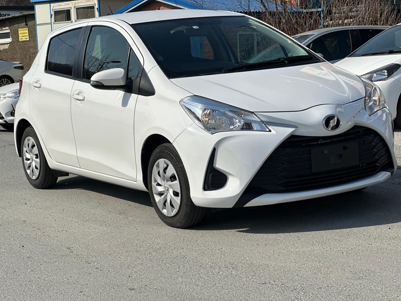 TOYOTA Vitz 2019 год