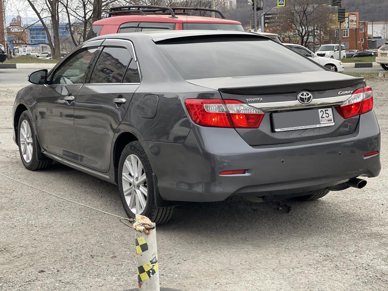 TOYOTA Camry 2013 год