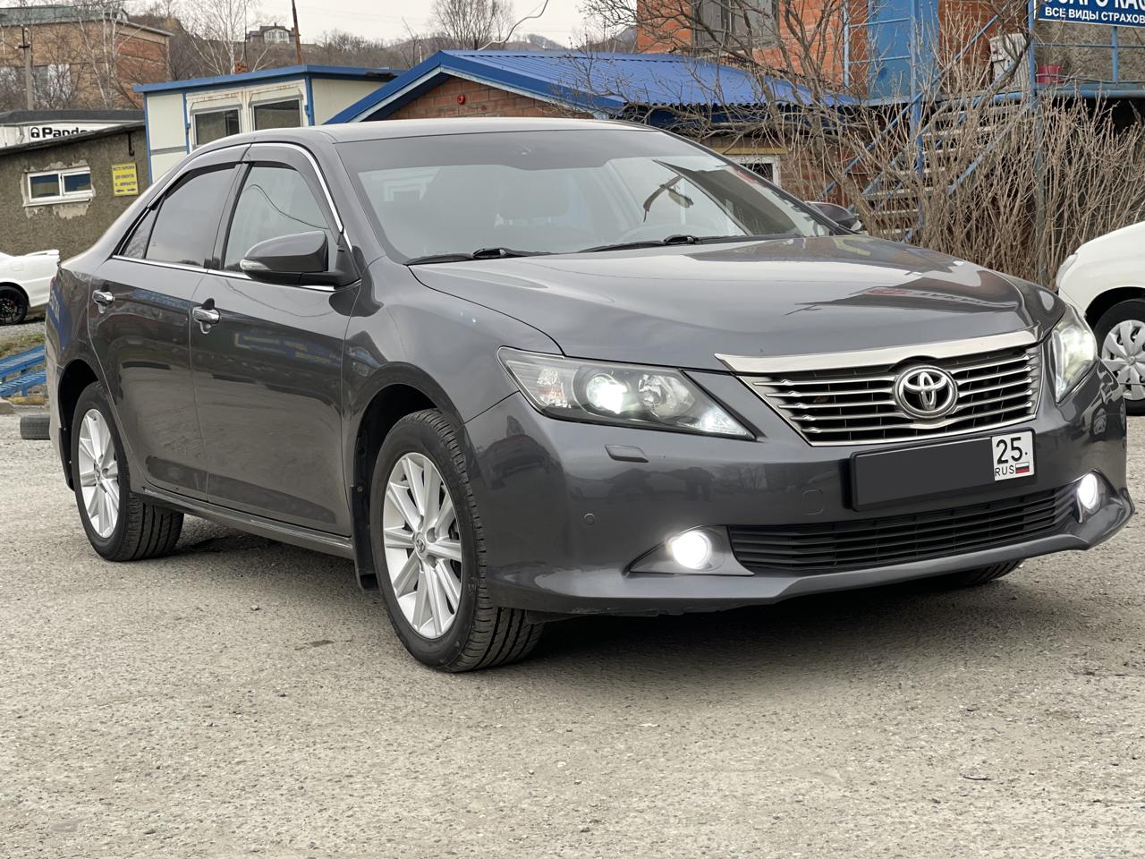 TOYOTA Camry 2013 год