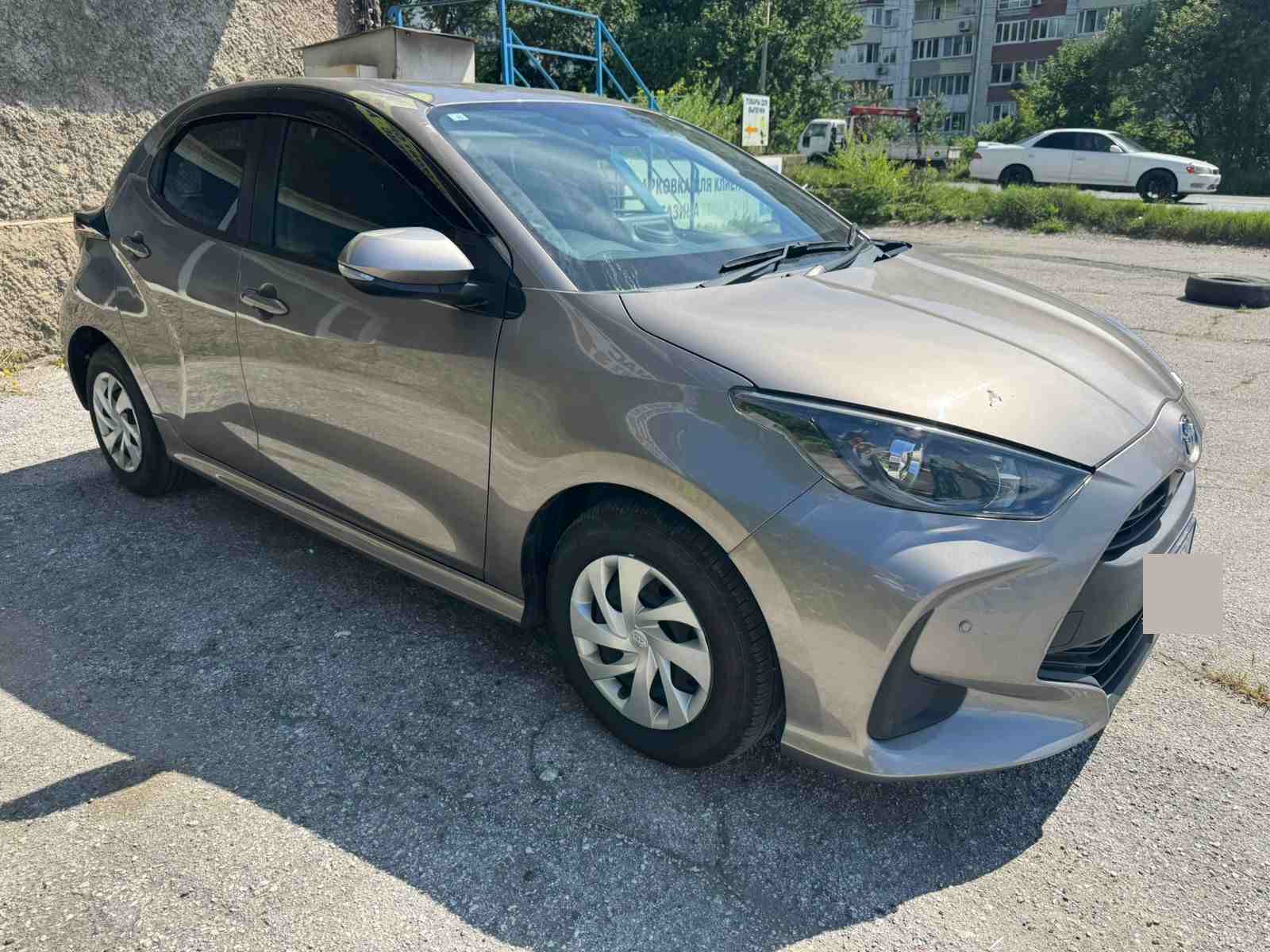 TOYOTA Yaris