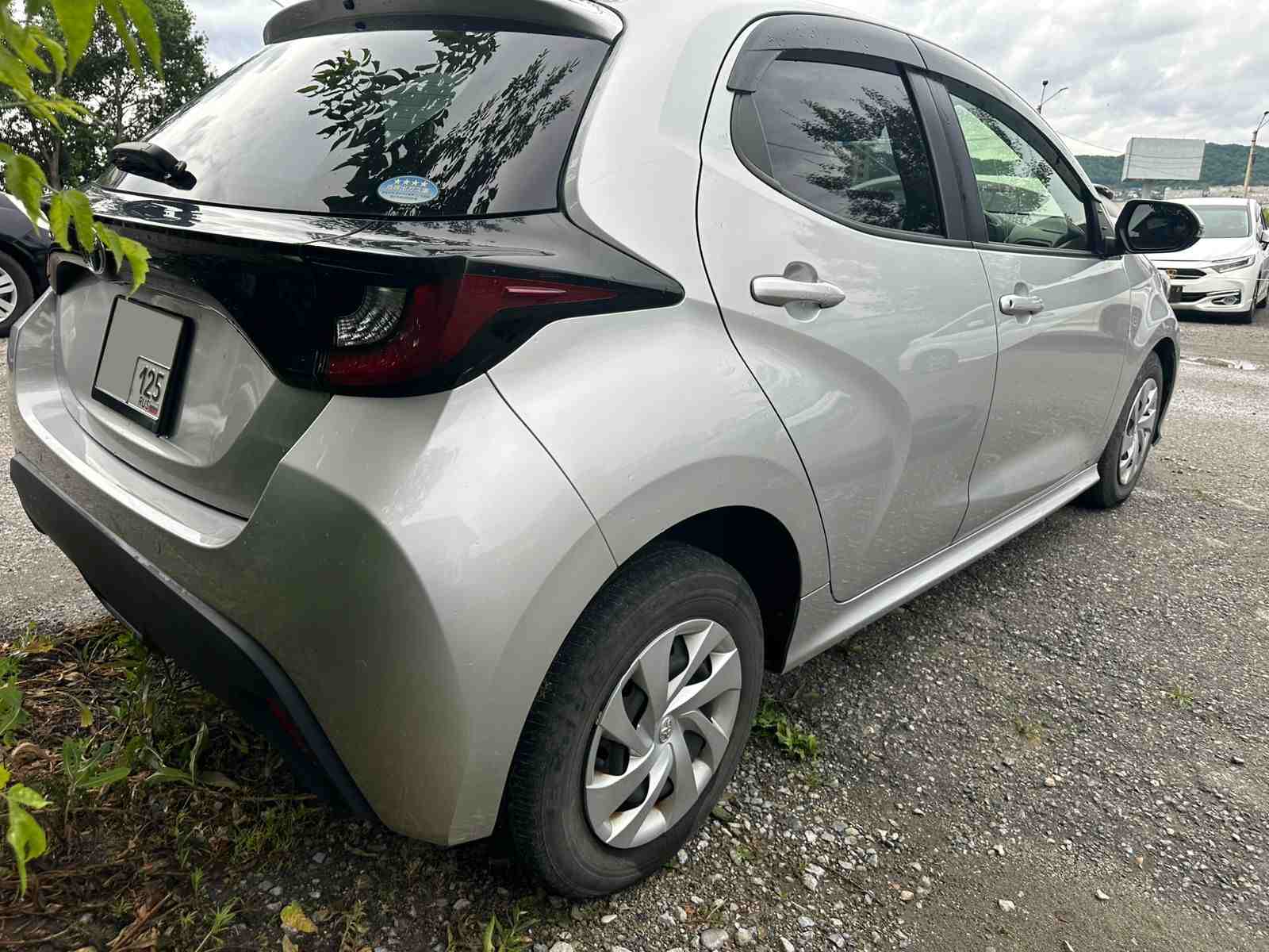 TOYOTA Yaris