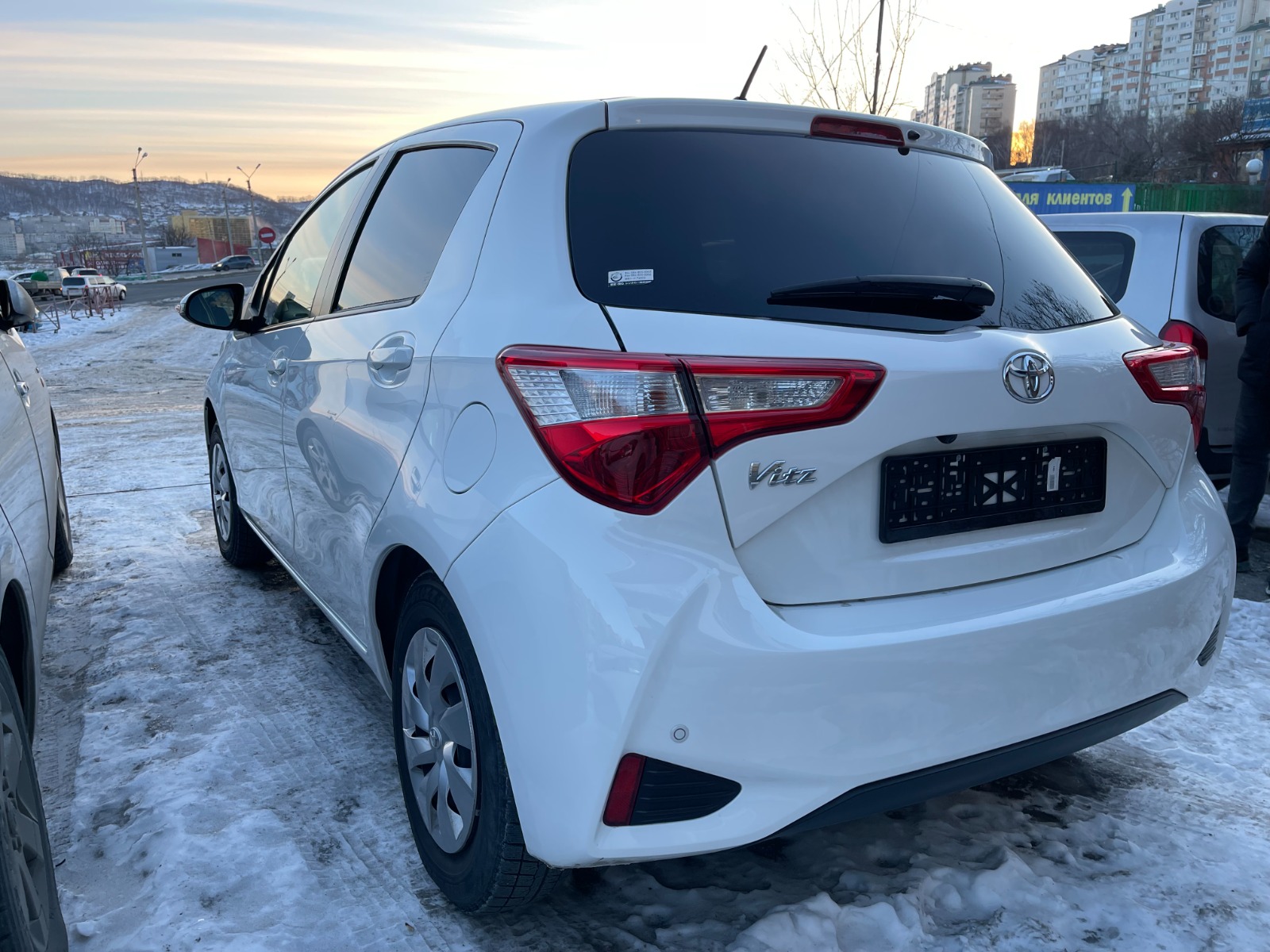 TOYOTA Vitz